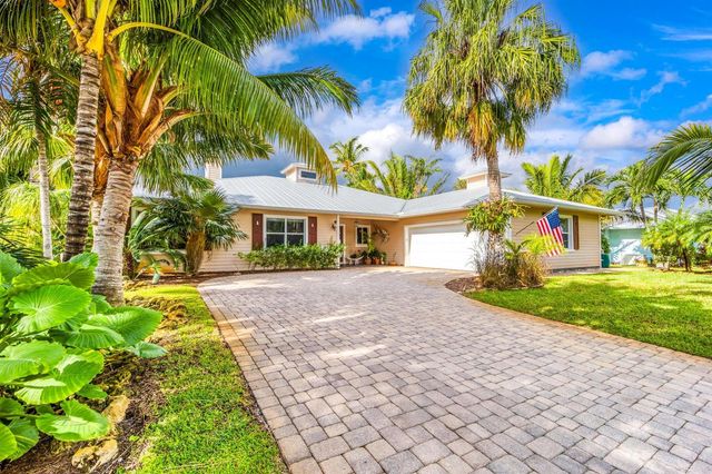 2672 NW South Shore Road, Stuart, FL 34994