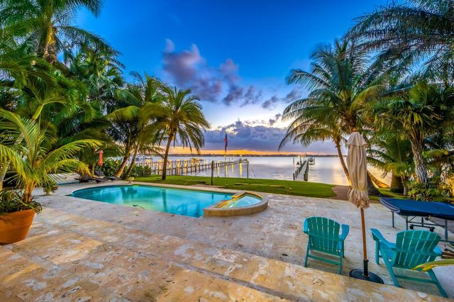 2672 NW South Shore Road, Stuart, FL 34994