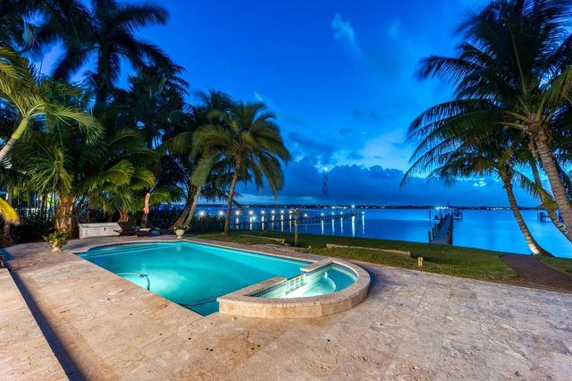 2672 NW South Shore Road, Stuart, FL 34994