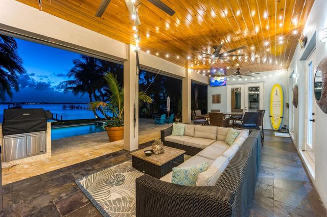 2672 NW South Shore Road, Stuart, FL 34994