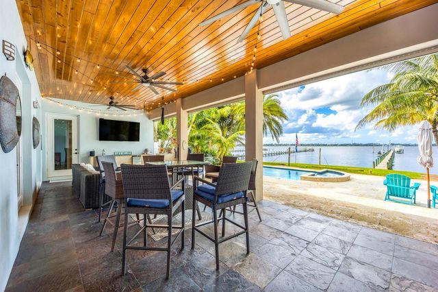 2672 NW South Shore Road, Stuart, FL 34994