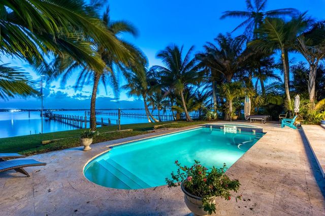 2672 NW South Shore Road, Stuart, FL 34994