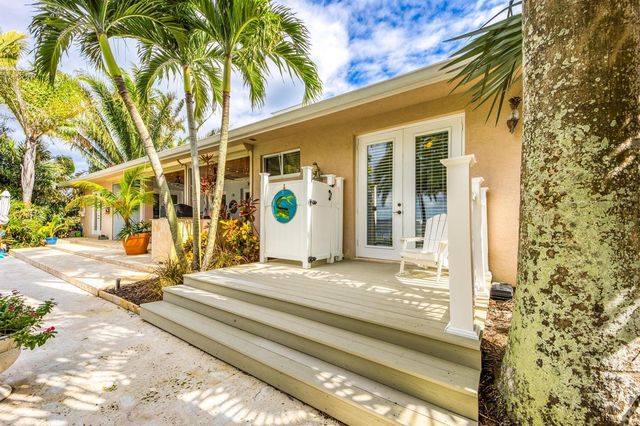 2672 NW South Shore Road, Stuart, FL 34994
