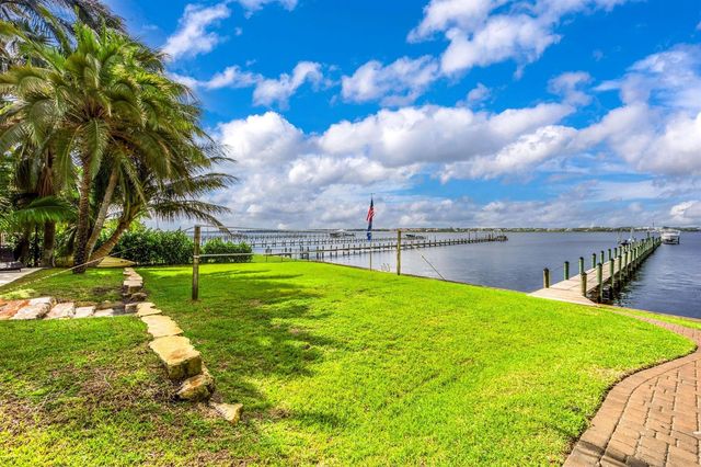 2672 NW South Shore Road, Stuart, FL 34994