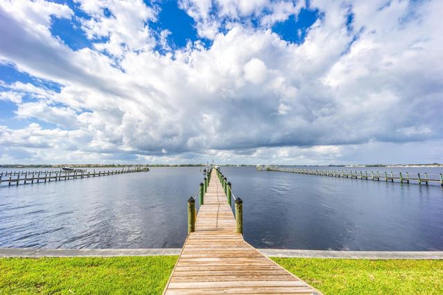 2672 NW South Shore Road, Stuart, FL 34994