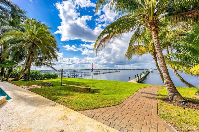 2672 NW South Shore Road, Stuart, FL 34994