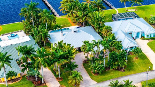 2672 NW South Shore Road, Stuart, FL 34994