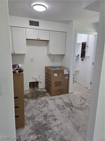 1 Knights Bridge RD A1, Naples, FL 34112