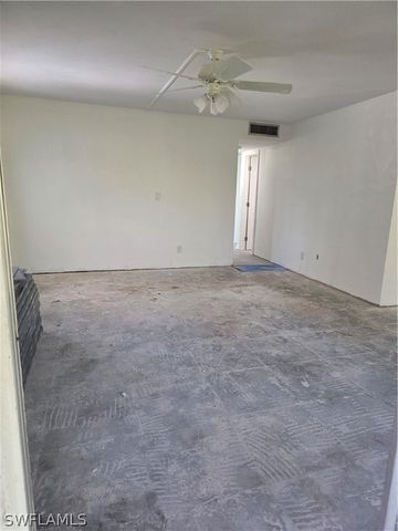 1 Knights Bridge RD A1, Naples, FL 34112