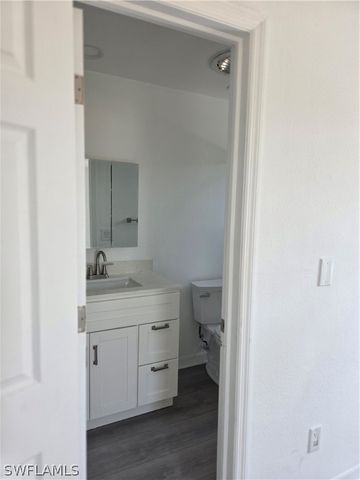 1 Knights Bridge RD A1, Naples, FL 34112