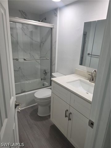 1 Knights Bridge RD A1, Naples, FL 34112