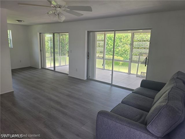 1 Knights Bridge RD A1, Naples, FL 34112