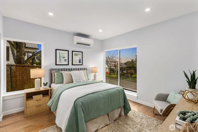 4559 34th Avenue S, Seattle, WA 98118