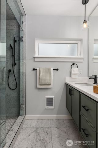 4559 34th Avenue S, Seattle, WA 98118