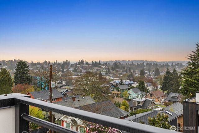 4559 34th Avenue S, Seattle, WA 98118