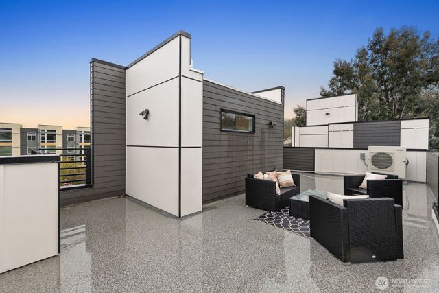 4559 34th Avenue S, Seattle, WA 98118