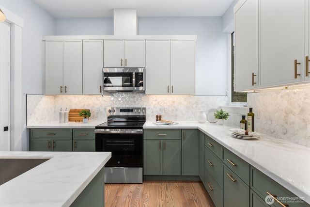 4559 34th Avenue S, Seattle, WA 98118