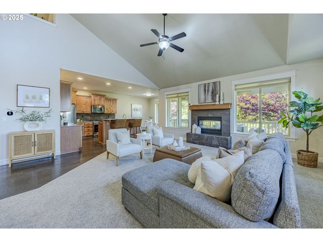 3467 TIMBERBROOK Way, Eugene, OR 97405