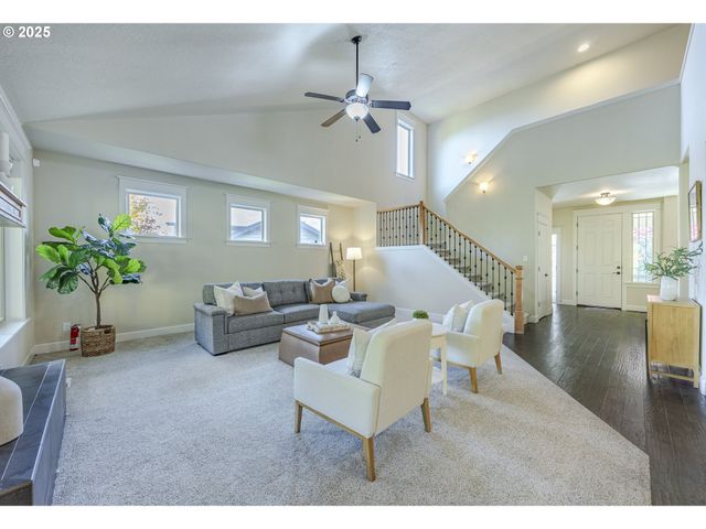 3467 TIMBERBROOK Way, Eugene, OR 97405