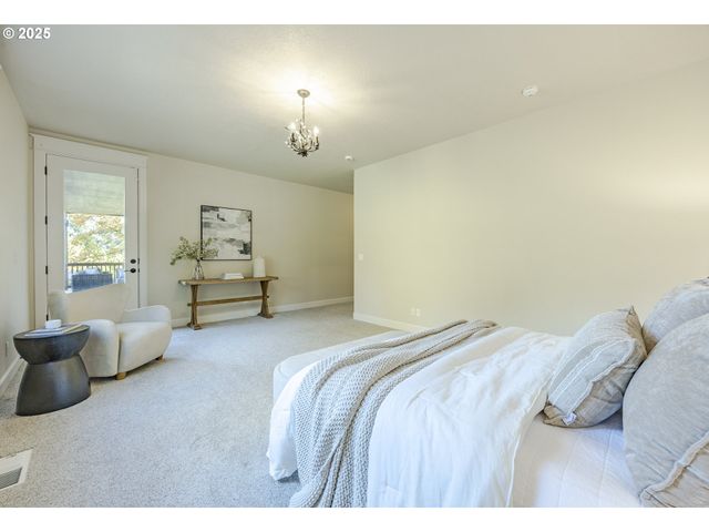 3467 TIMBERBROOK Way, Eugene, OR 97405