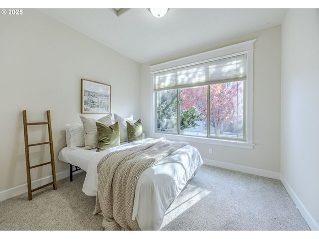 3467 TIMBERBROOK Way, Eugene, OR 97405