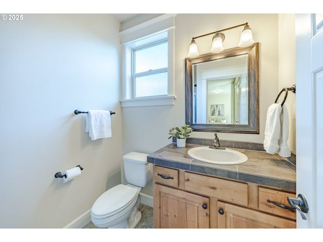 3467 TIMBERBROOK Way, Eugene, OR 97405