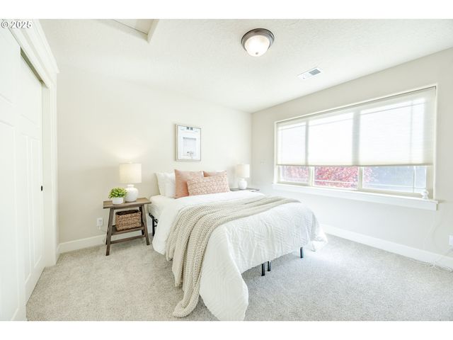 3467 TIMBERBROOK Way, Eugene, OR 97405