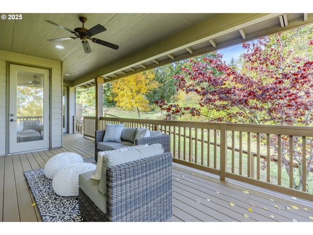 3467 TIMBERBROOK Way, Eugene, OR 97405
