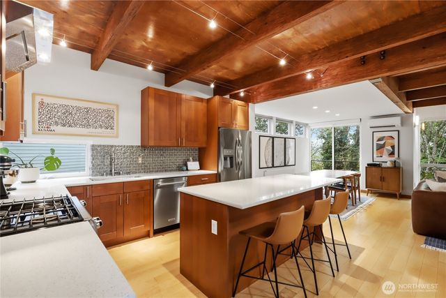 4328 S Bennett Street, Seattle, WA 98118
