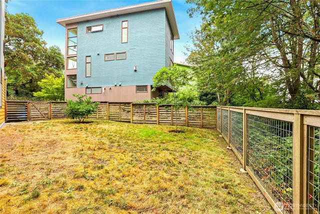 4328 S Bennett Street, Seattle, WA 98118