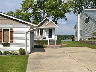 10470 King Road, Davisburg, MI 48350