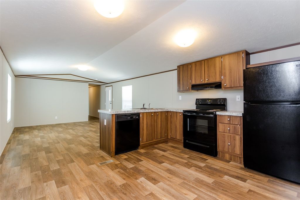 121 Coahoma Street, Mabank, TX 75156