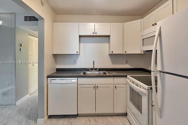 2200 Springdale Blvd 110, Palm Springs, FL 33461