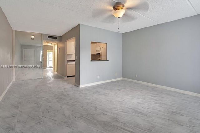 2200 Springdale Blvd 110, Palm Springs, FL 33461