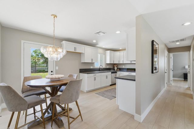 6237 Claus Rd, Riverbank, CA 95367