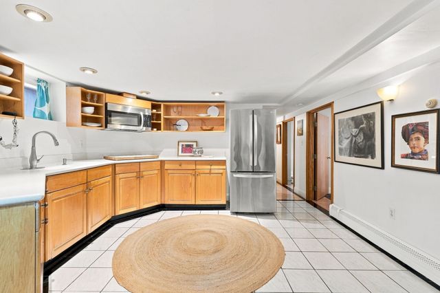165 Fayerweather St 1, Cambridge, MA 02138