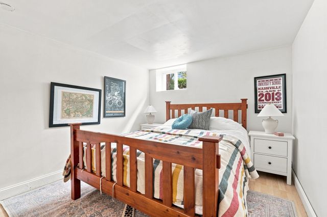 165 Fayerweather St 1, Cambridge, MA 02138