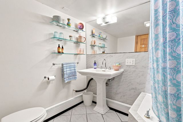 165 Fayerweather St 1, Cambridge, MA 02138