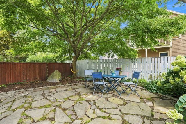 165 Fayerweather St 1, Cambridge, MA 02138