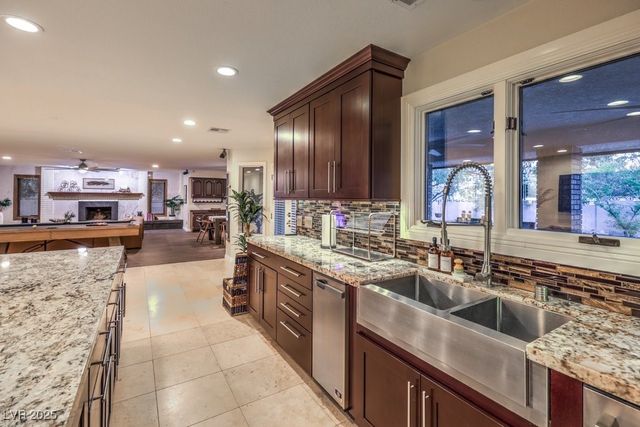 3269 South Torrey Pines Drive, Las Vegas, NV 89146