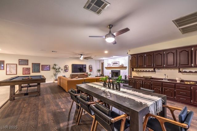 3269 South Torrey Pines Drive, Las Vegas, NV 89146