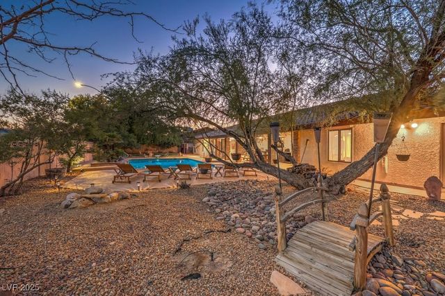 3269 South Torrey Pines Drive, Las Vegas, NV 89146