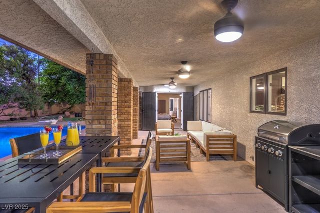 3269 South Torrey Pines Drive, Las Vegas, NV 89146