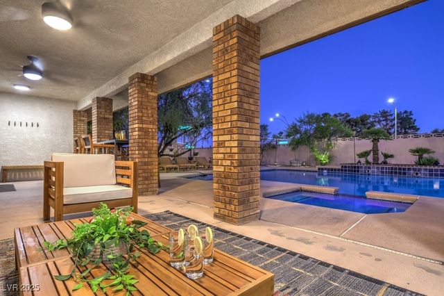 3269 South Torrey Pines Drive, Las Vegas, NV 89146