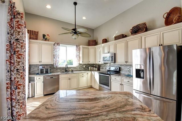 420 SE 32nd ST, Cape Coral, FL 33904