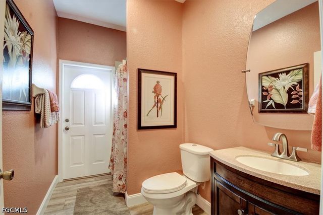 420 SE 32nd ST, Cape Coral, FL 33904