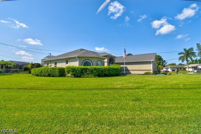 420 SE 32nd ST, Cape Coral, FL 33904