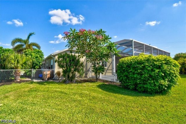 420 SE 32nd ST, Cape Coral, FL 33904
