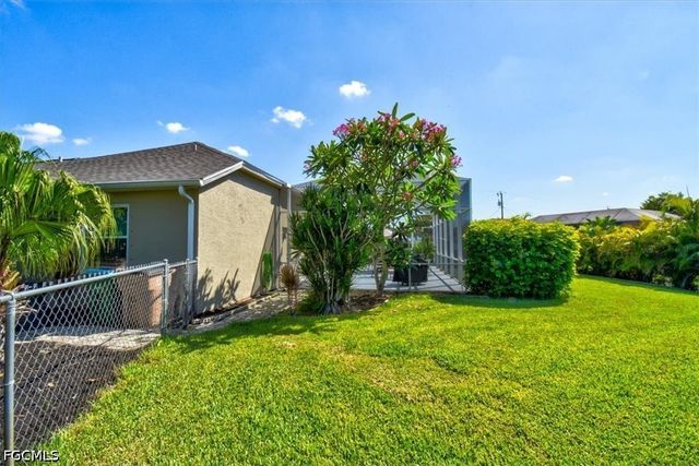 420 SE 32nd ST, Cape Coral, FL 33904