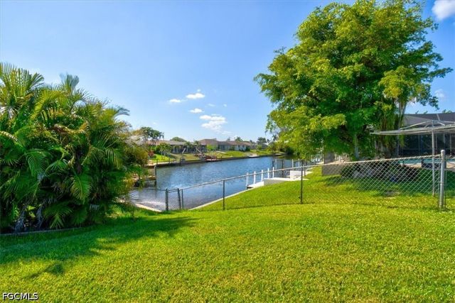 420 SE 32nd ST, Cape Coral, FL 33904